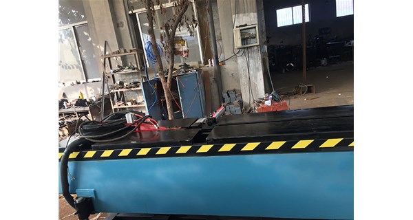 數控送料機設備的檢修和保養